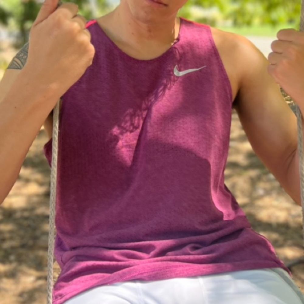 NIKE BREATHE TAILWIND MEN Tank Top SHIRT RUNNING 833130 RUN SLEEVELESS MESH AIR - Picture 3 of 16